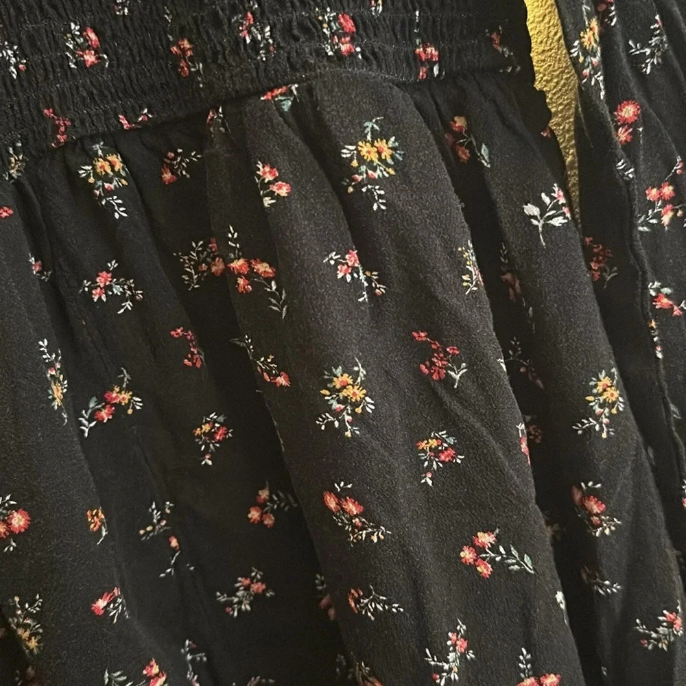 American Eagle Smocked Ditsy Floral Long Sleeve Dress​​ - Picture 3 of 4